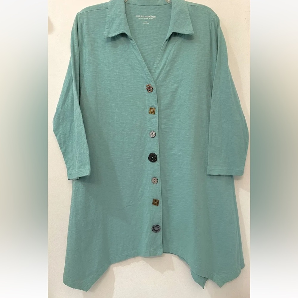 🧩 Soft Surroundings Danielle Decorative Button Front V Neck Size Large